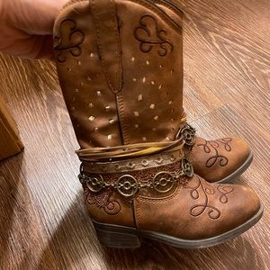 Toddler boots